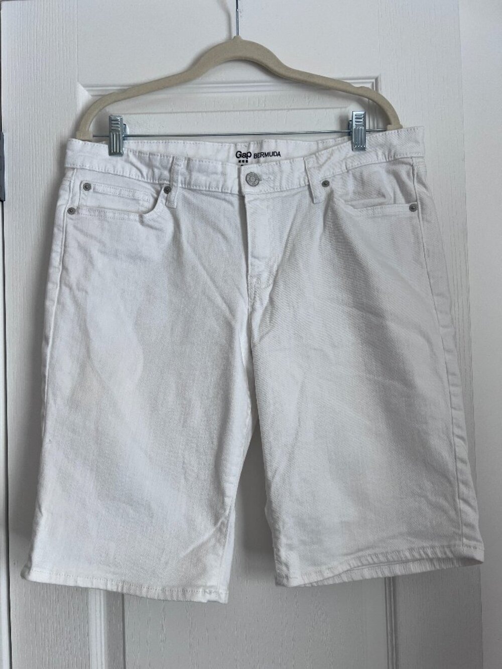 Gap Denim Bermuda Shorts White Size 14R Mid Rise Stretch